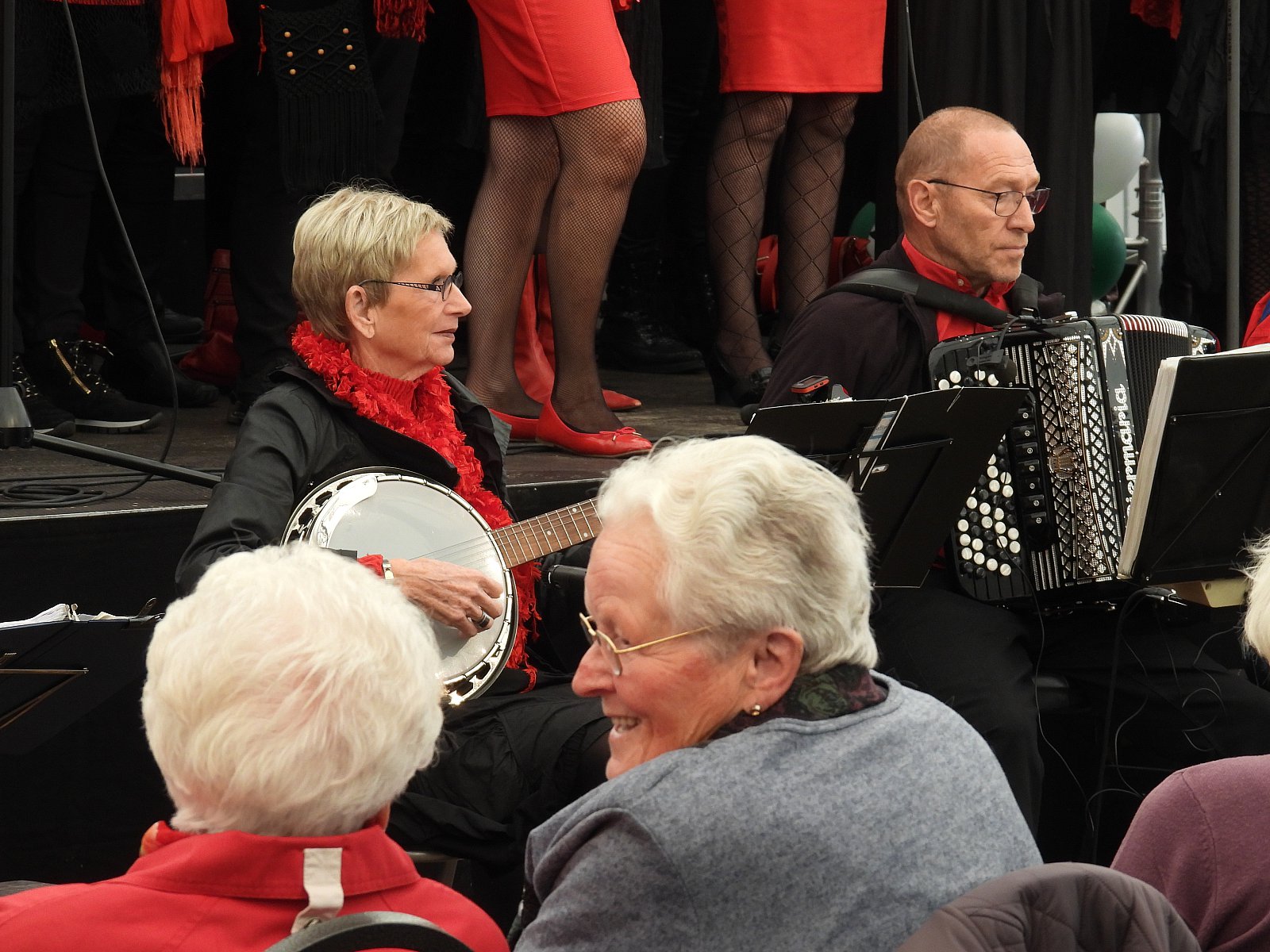 Feestweekend Opening Markt Prinsenbeek m.m.v. Beekse Smart, Slk. Amor en Shantykoor Muiterij Kantje Boord-foto's Henk Schoot