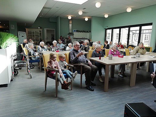 Thebe Liesbosch foto's Theo v. Houten en Lucie